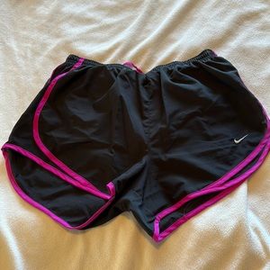 Nike running shorts size M